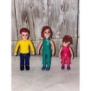 Kid Connection Family Figurines Set Of 3 Bright Colors Dollhouse Mom Dad Child